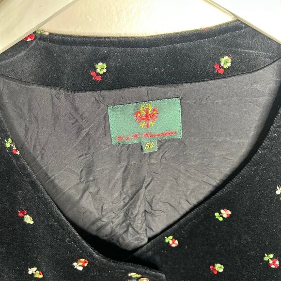 vintage 90s 1990s retro aesthetic  Black velvet vest with floral embroidery - Picture 3 of 5